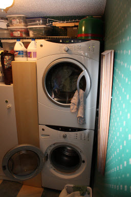 06-13-09_LaundryRoom1.jpg